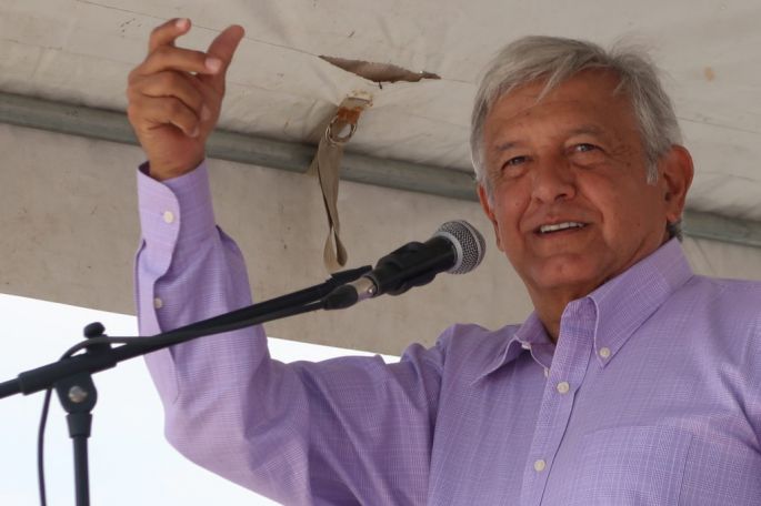 Anuncia AMLO la clabe bancaria del Fideicomiso "Por los demás".