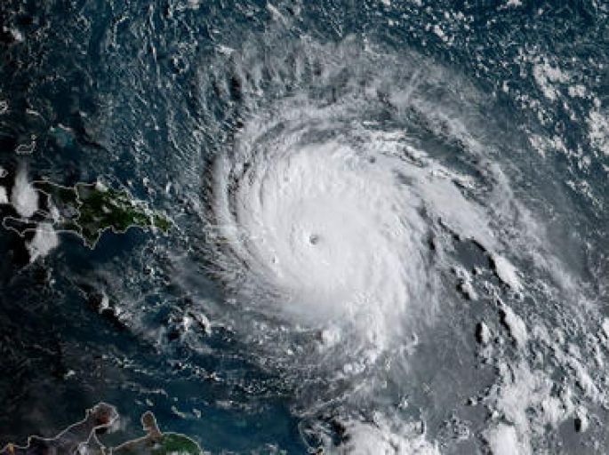 El poderoso huracán Irma alcanza las islas de San Bartolomé y San Martín