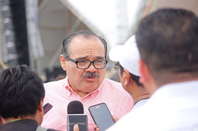 Habrá recursos para el reordenamiento de ambulantes de Chichén Itzá.