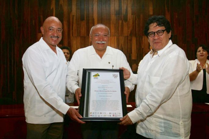 Entregan premio Salvador Rodríguez Losa 2017