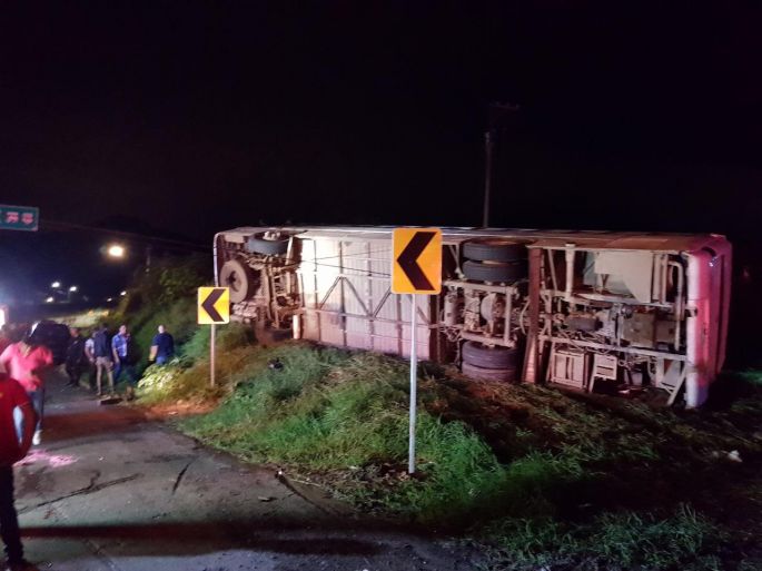 Mueren 15 personas en accidente carretero