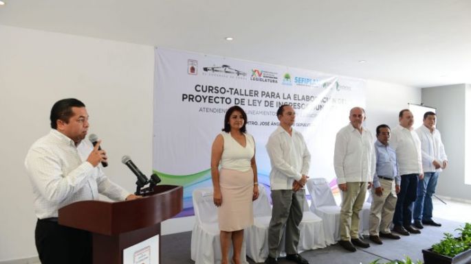  Paquete económico 2018 de Quintana Roo estará apegado a nuevas normas en materia de disciplina financiera: Emiliano Ramos.