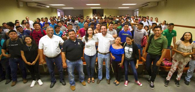 Pablo Gamboa, aliado de la Universidad Tecnológica Regional del Sur en Tekax