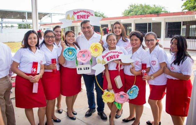 Cumple Normal Preescolar 44 años formando a los más pequeños