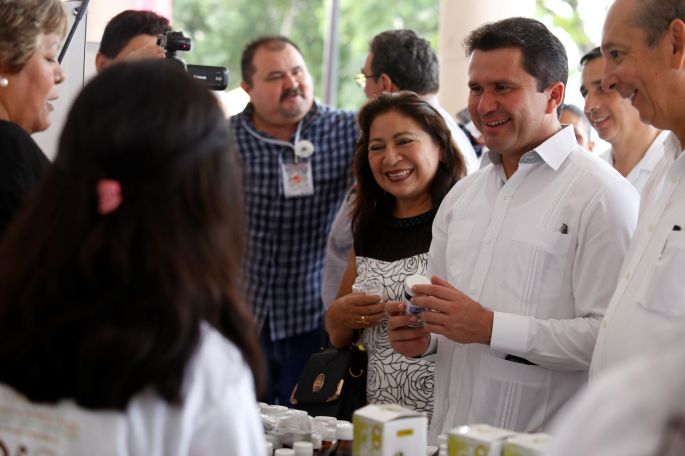 Inaugura Mauricio Sahuí el Primer Tianguis Filantrópico 2017 de Tizimín y la Región Oriente de Yucatán.