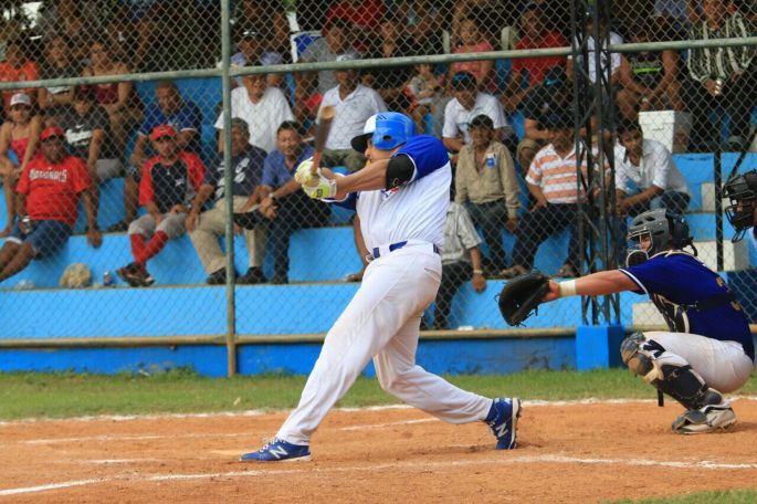 Estadísticas actuales de la Liga Meridana de Béisbol de Invierno 2017.