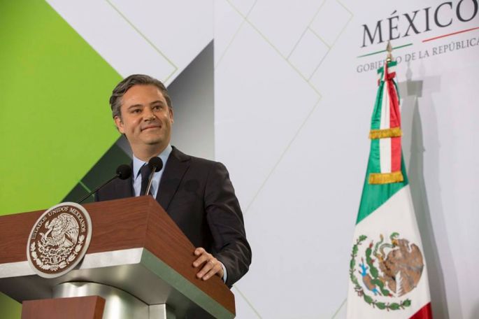 Un total de 4675 escuelas en la CDMX ya han sido revisadas por lo que 1.3 millones de estudiantes ya están en clases:: Aurelio Nuño.