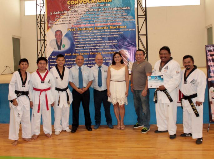 Se llevó a cabo con éxito seminario de taekwondo
