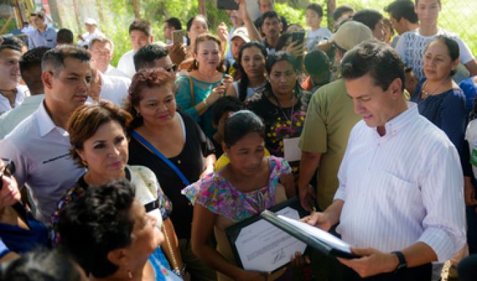 Avanza la reconstrucción en Oaxaca y Chiapas: Enrique Peña Nieto