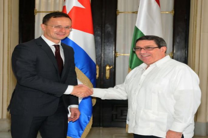 Firman Cuba y Hungría programa de cooperación educativa y científica