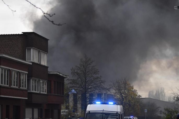 Una nube de humo "tóxica" obliga a evacuar a 200 niños de una escuela en el sur de Bruselas 