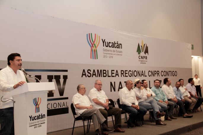 Refrendan compromiso con el productor rural