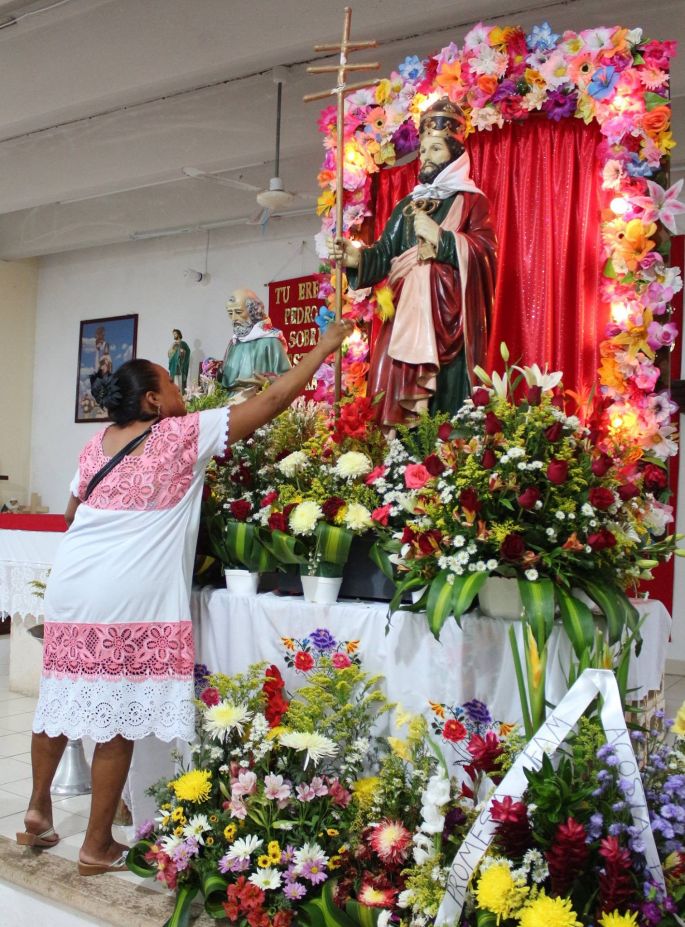 Convocan a ensayistas yucatecos a escribir sobre la religiosidad popular maya  