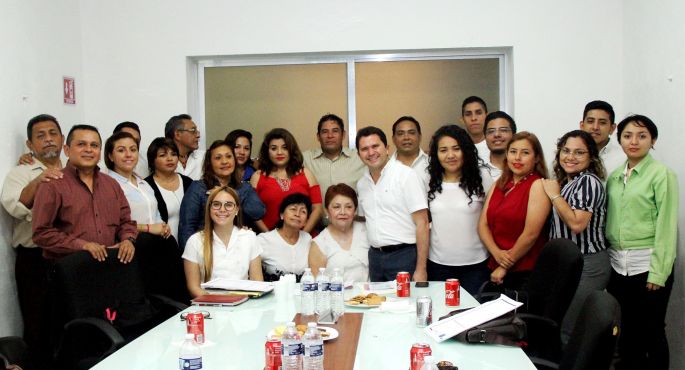 Más sociedad civil solidaria