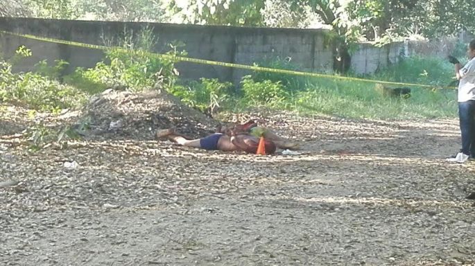 Asesinan a tres en Acapulco