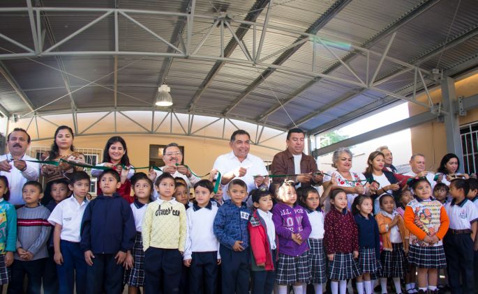 Segey rehabilita escuela con 70 años de historia en Conkal 