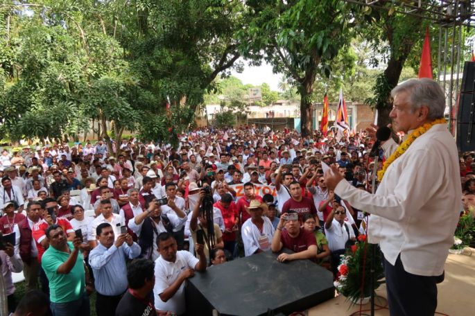 Dice AMLO que a Meade lo conocen: Salinas, Peña, Fox, R. Hernández  X. González y paleros en medios