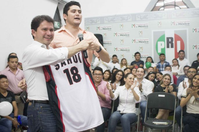 Jóvenes, protagonistas del desarrollo y del buen rumbo de Yucatán: Mauricio Sahuí Rivero