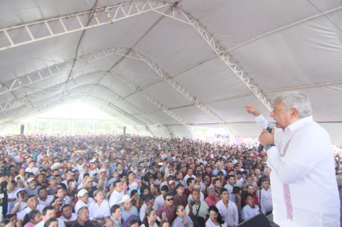 Desea López Obrador una feliz Navidad al pueblo de México