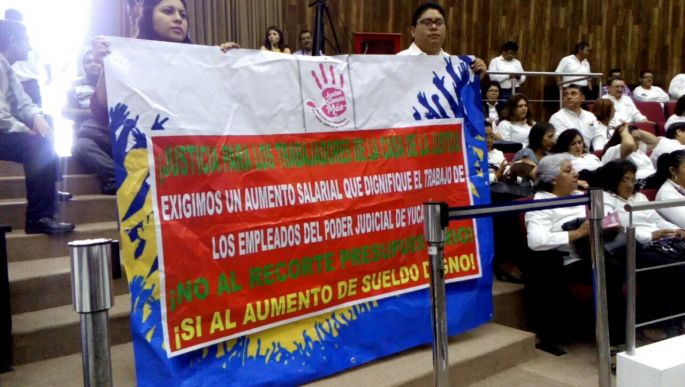 Trabajadores del Poder Judicial exigen aumento en el Congreso