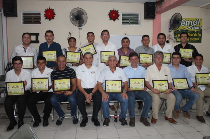 Juan Manrique González, el mejor árbitro yucateco en el 2017   