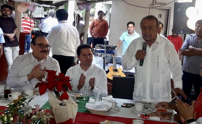 El Desayuno de la Amistad, los colados y el Peje