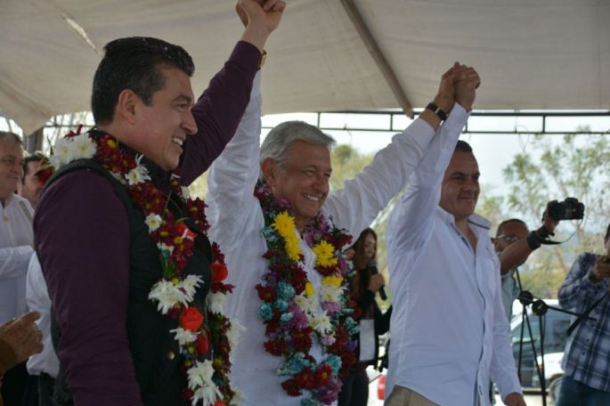 Asegura AMLO que se recuperará la industria eléctrica y el petróleo, así como se rehabilitarán las hidroeléctricas del país