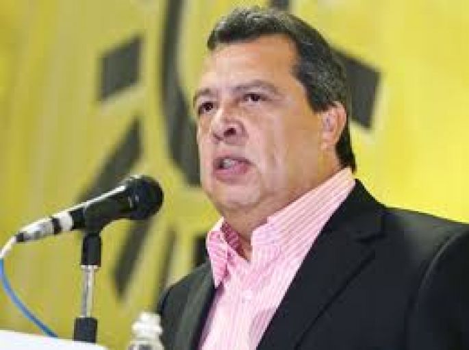 El ex gobernador perredista Ángel Aguirre retira su precandidatura de diputado federal  