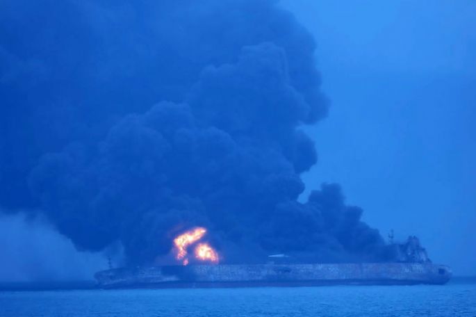 Treinta y dos desaparecidos al chocar dos buques ante la costa de China