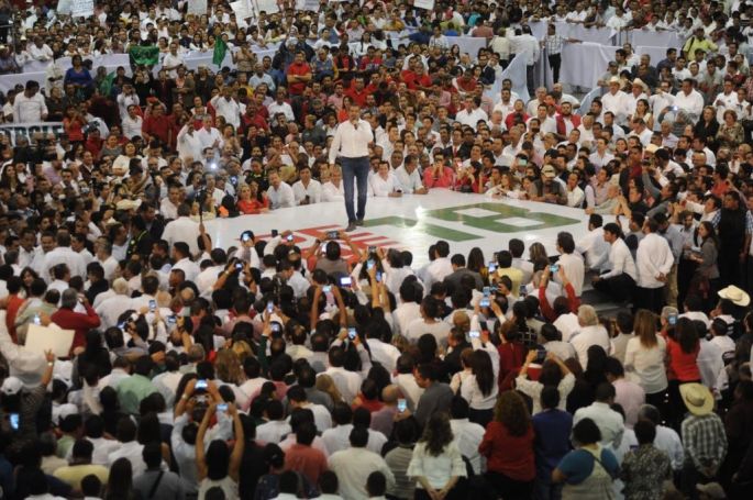López propone tirar el esfuerzo de todo el país al precipicio: Enrique Ochoa
