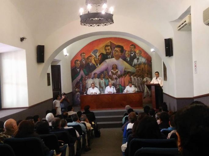 Uno de cada 20 egresados de la Uady son contratados en el extranjero