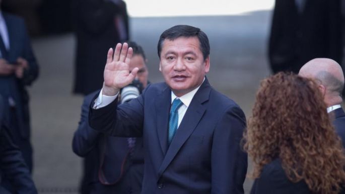 Osorio Chong anuncia su salida de la Segob