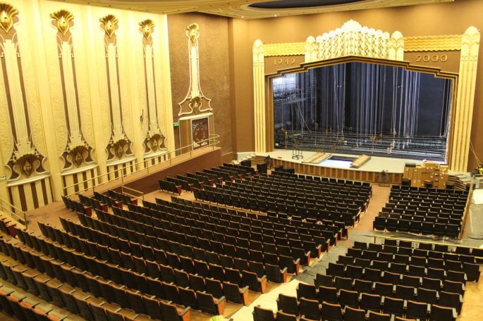 Mejoras al teatro “Armando Manzanero”, en beneficio de la comunidad artística