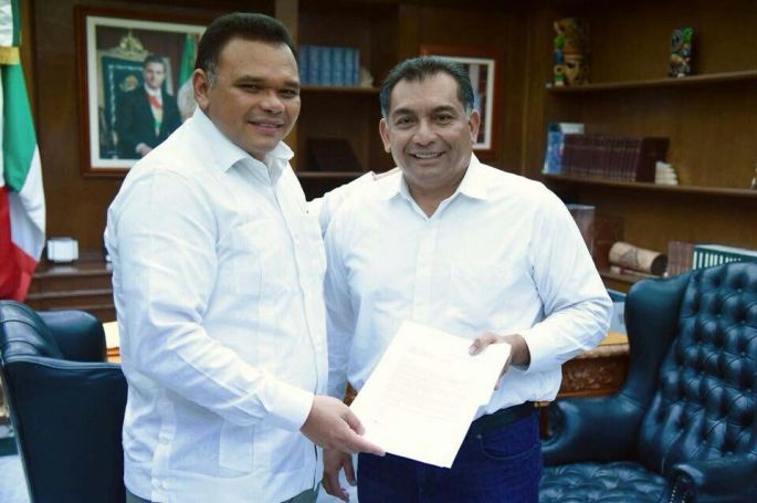 Víctor Caballero va por la alcaldía de Mérida