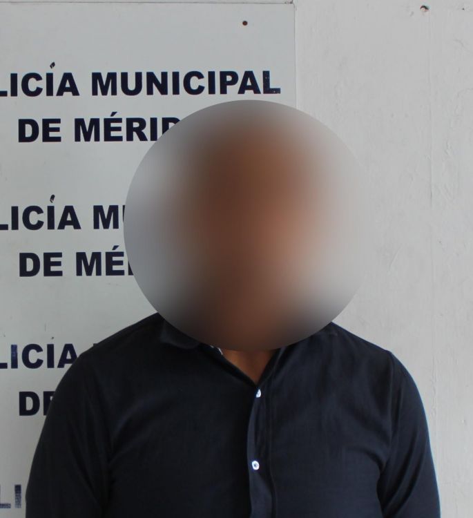 Detienen a sospechoso de portar cocaína y mota en el Centro de Mérida