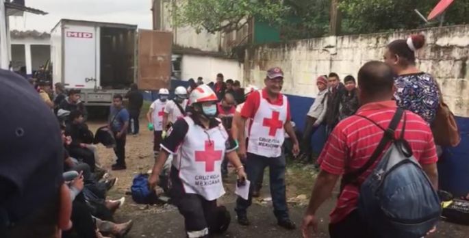 Rescatan a 50 indocumentados en Agua Dulce, Veracruz