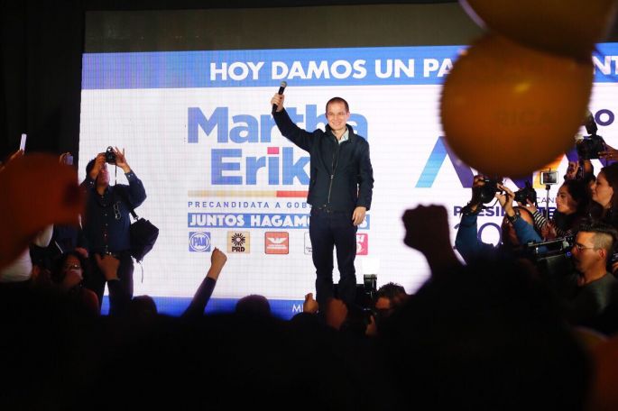 Con una sonrisa, Ricardo Anaya minimiza guerra sucia en su contra