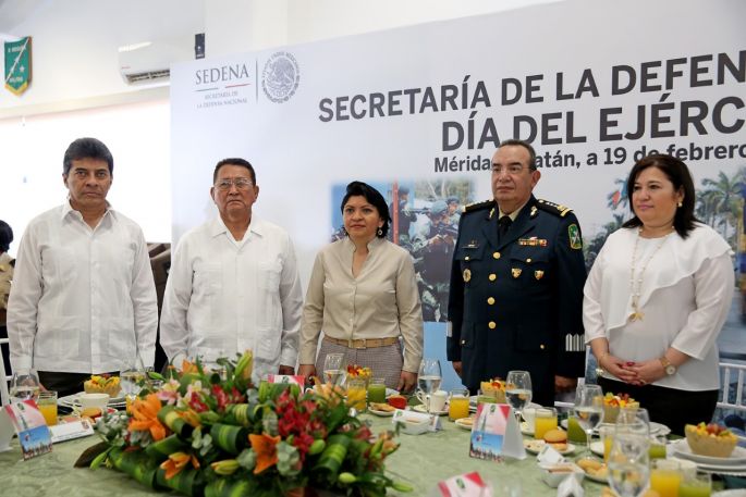 Se conmemora el CV aniversario del Ejército Mexicano