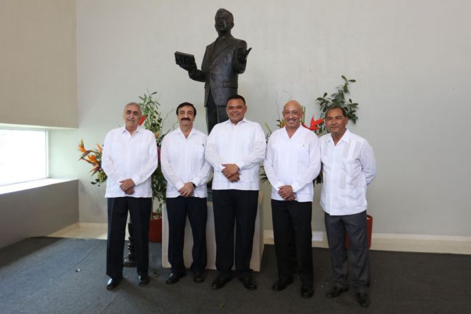 Se conmemora el 96 aniversario de la UADY