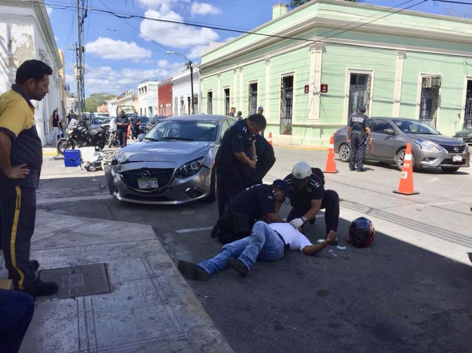 MOTOCICLISTA LESIONADO EN HECHO DE TRÁNSITO EN LA 54 POR 47