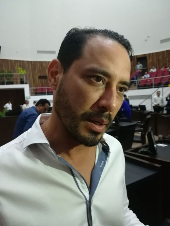 Con buenos gallos a la elección: Raúl Paz