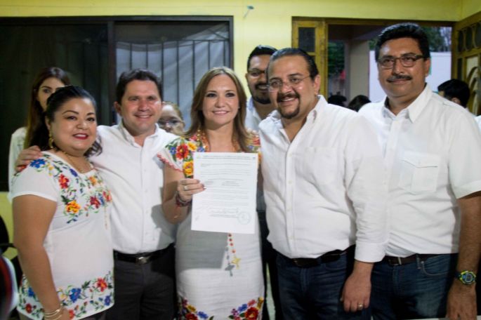 Karla Franco Blanco se registra como candidata del PRI por el XIV distrito local