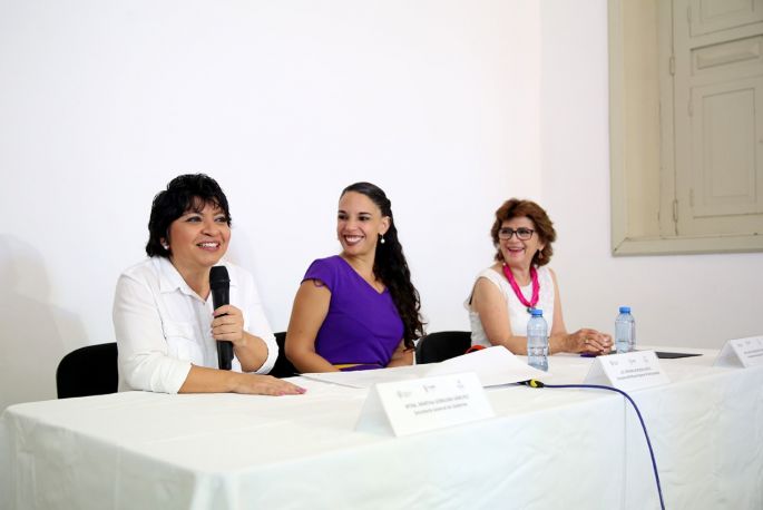 Mujeres yucatecas, preponderantes en la transformación de la sociedad