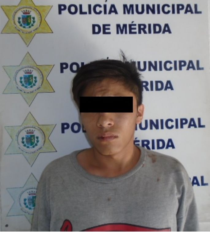 Pesca la policía municipal a presunto ladrón en techos del Centro de Mérida
