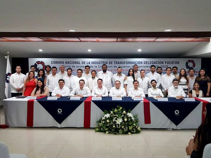 Rinde protesta nueva directiva de Jóvenes Industriales