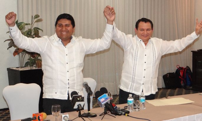 “Huacho” Díaz renuncia al PAN, se va a MORENA