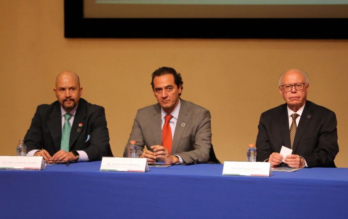 Recibe la PGR reconocimiento por protocolo de actuación para el traslado aéreo de órganos