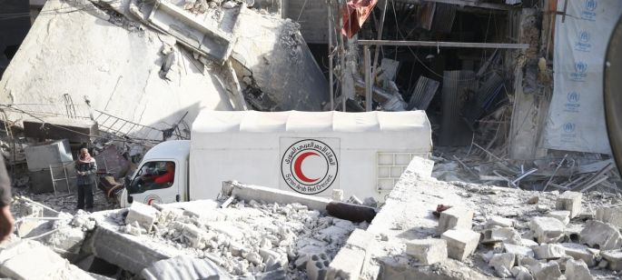 Entre ataques y bombardeos, la ONU logra terminar su entrega de alimentos en Guta Oriental