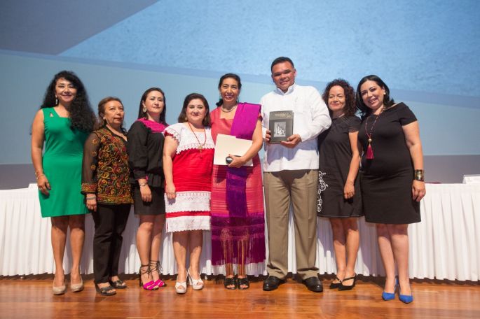 Mujeres yucatecas contribuyen a un mejor estado