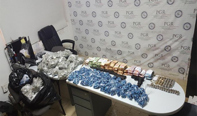 Asegura la SEDENA más de 750 mil pesos, armas y droga en Baja California Sur